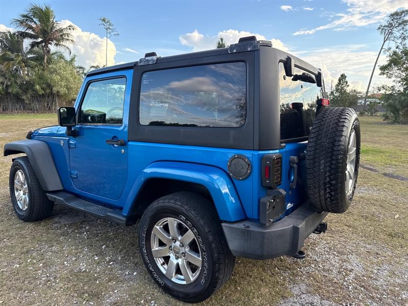 Jeep Wrangler Sahara 4WD 2015