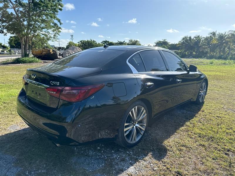 Infiniti Q50 3.0t LUXE 2018