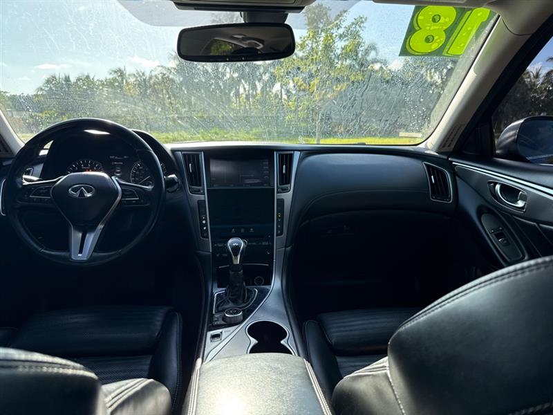 Infiniti Q50 3.0t LUXE 2018