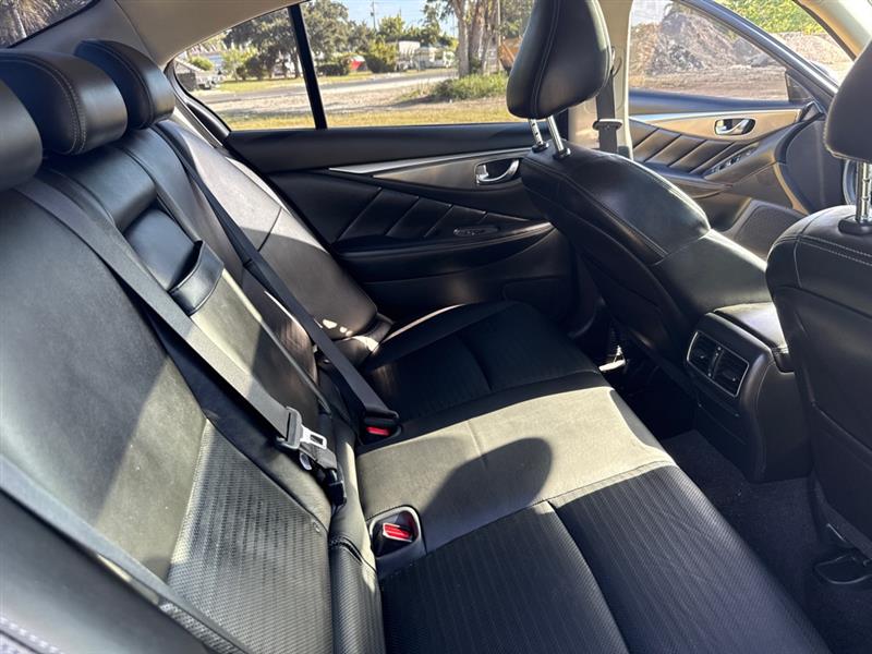 Infiniti Q50 3.0t LUXE 2018