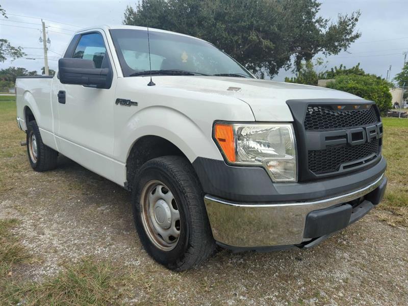 Ford F-150 XLT 8-ft. Bed 2WD 2013