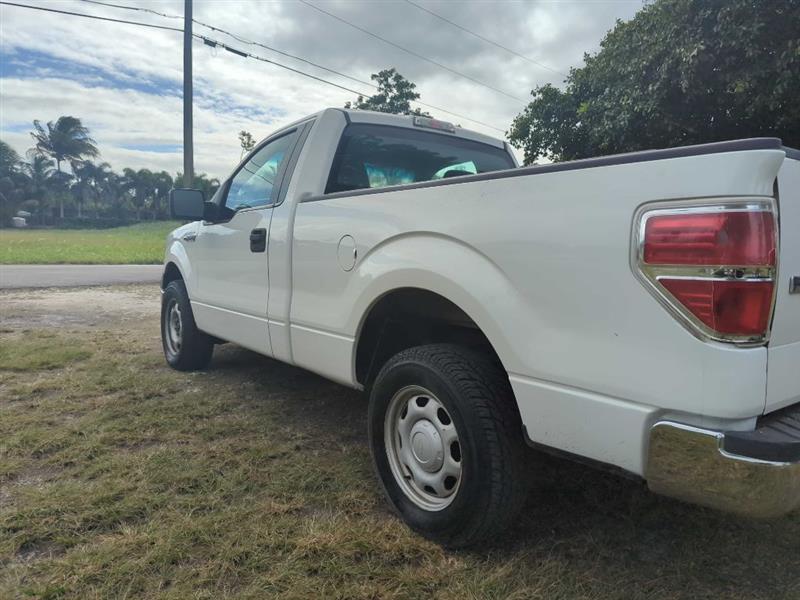 Ford F-150 XLT 8-ft. Bed 2WD 2013