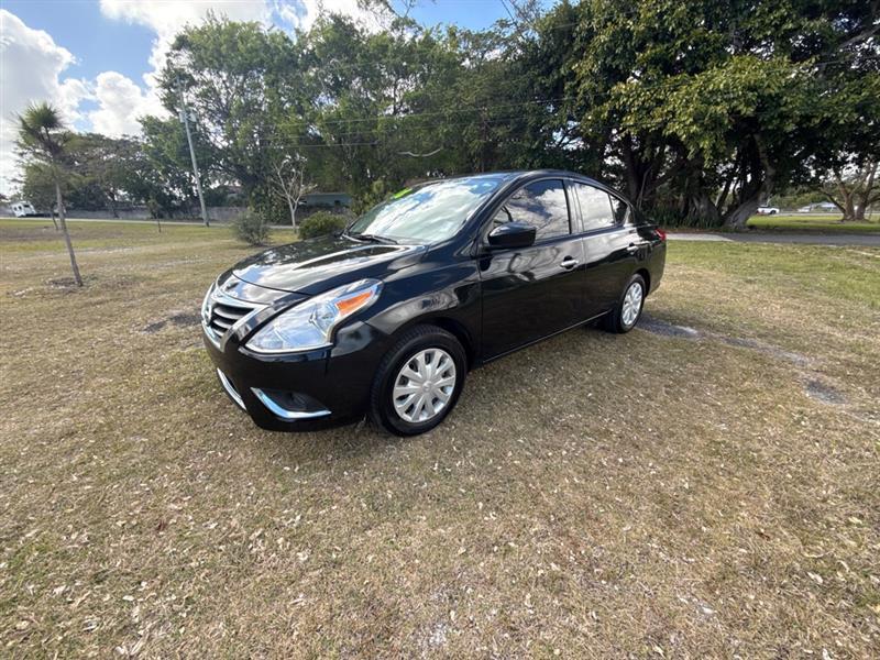 2019 Nissan Versa 1.6 S 5M