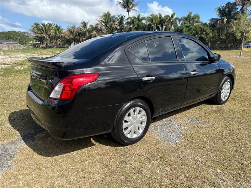Nissan Versa 1.6 S 5M 2019