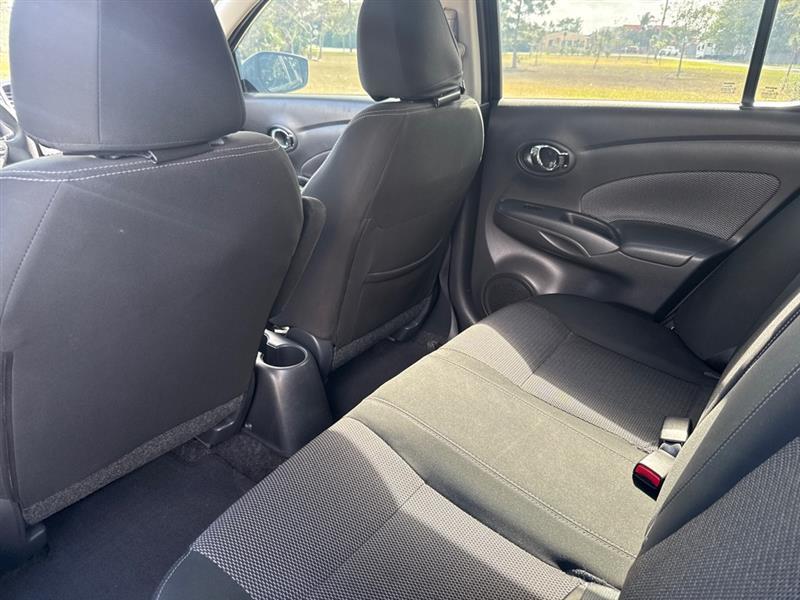 Nissan Versa 1.6 S 5M 2019