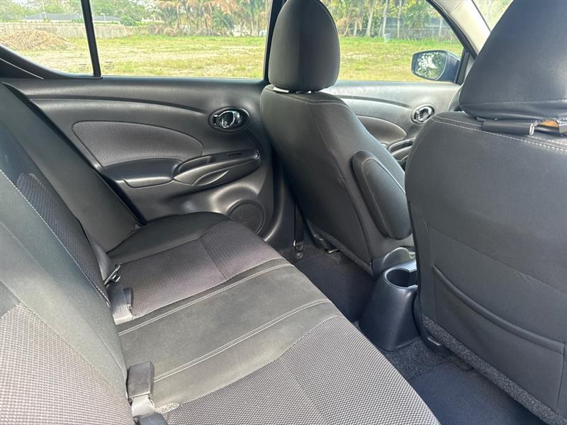 Nissan Versa 1.6 S 5M 2019