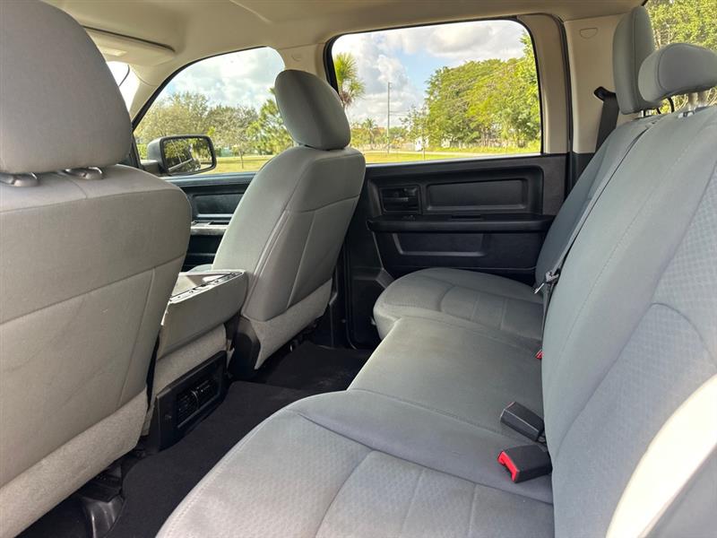 RAM 1500 Tradesman Crew Cab SWB 4WD 2014