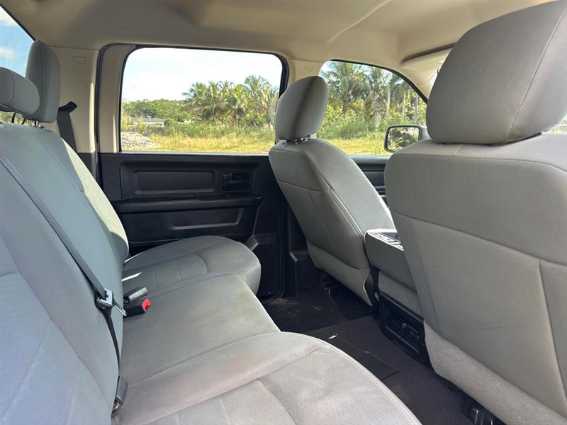 RAM 1500 Tradesman Crew Cab SWB 4WD 2014