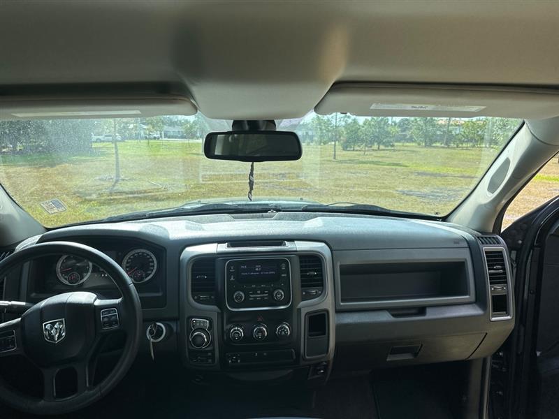 RAM 1500 Tradesman Crew Cab SWB 4WD 2014