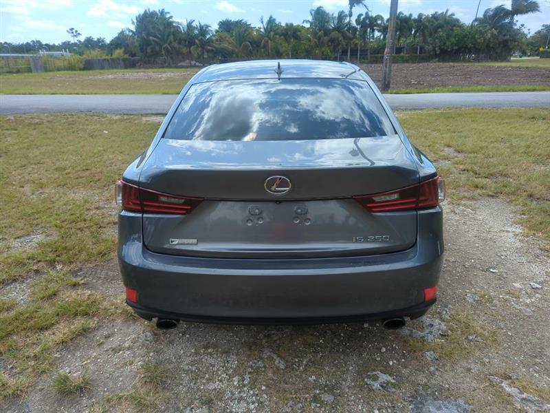 Lexus IS 250 RWD 2015