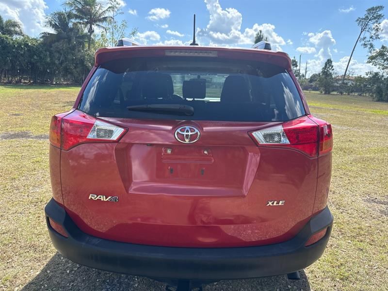 Toyota RAV4 XLE FWD 2015