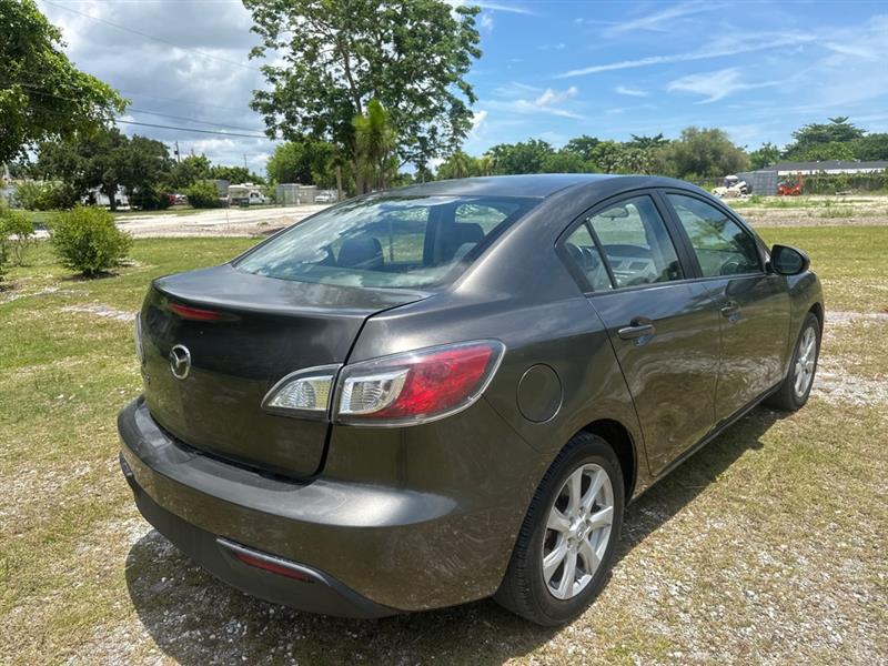 Mazda MAZDA3 i SV 4-Door 2010