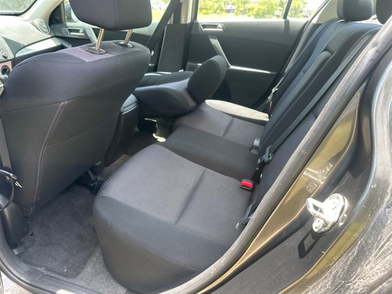 Mazda MAZDA3 i SV 4-Door 2010