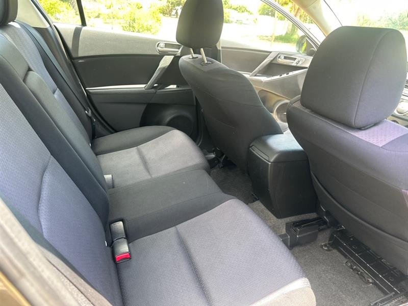 Mazda MAZDA3 i SV 4-Door 2010