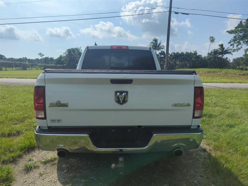 RAM 1500 SLT Crew Cab SWB 4WD 2016