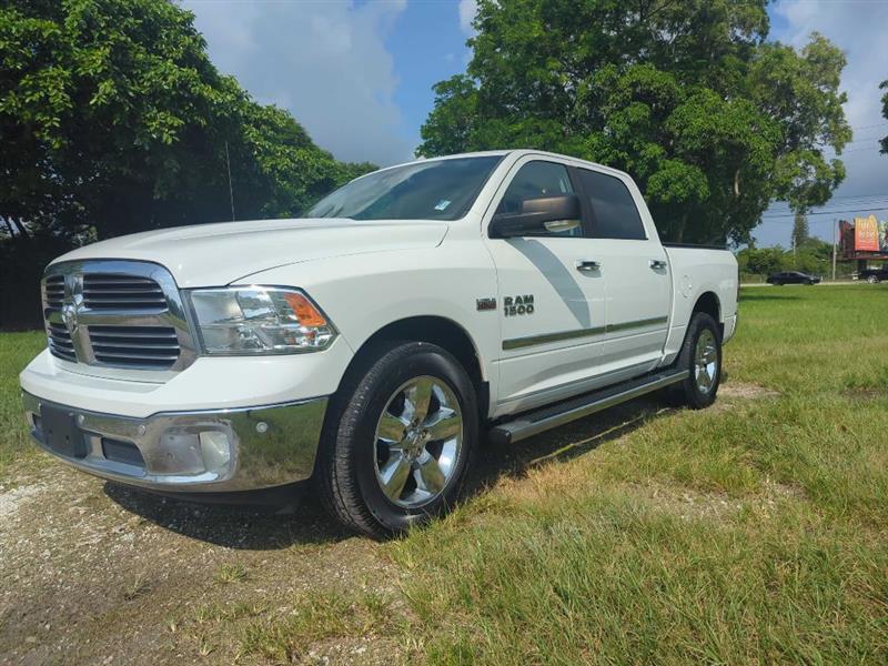 RAM 1500 SLT Crew Cab SWB 4WD 2016