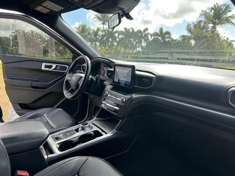 Ford Explorer XLT AWD 2020