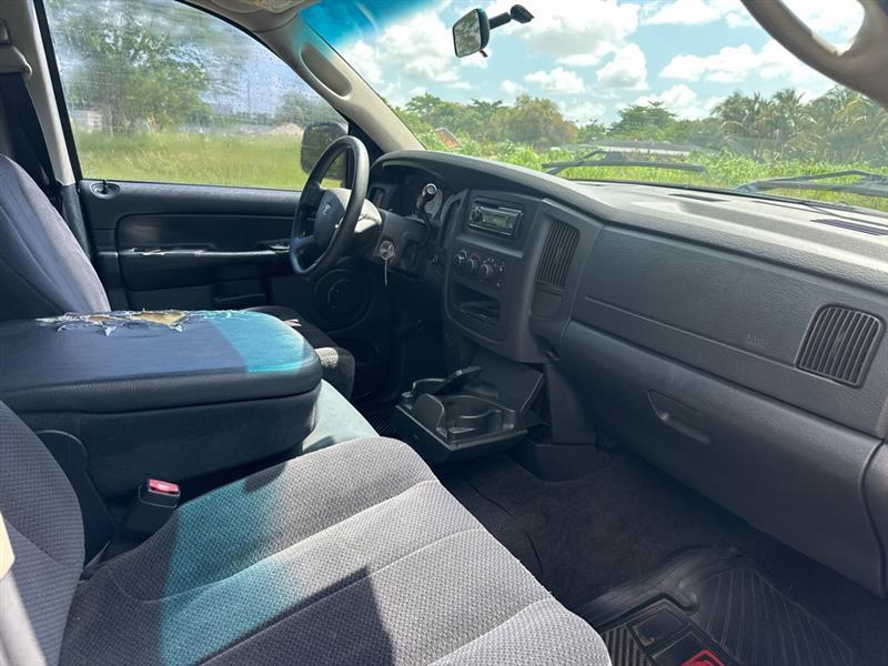 Dodge Ram 1500 ST Quad Cab 2WD 2004