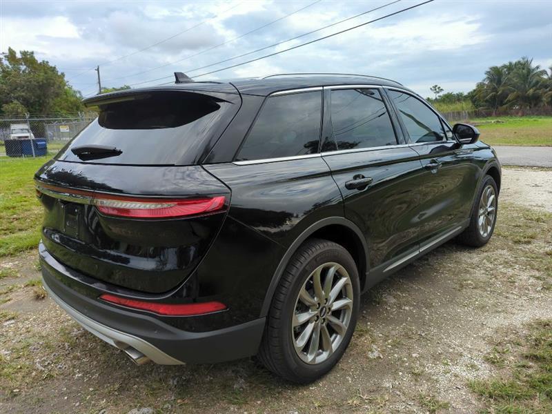 Lincoln Corsair Base 2022