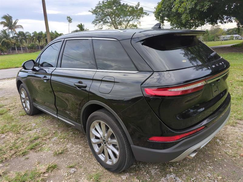 Lincoln Corsair Base 2022