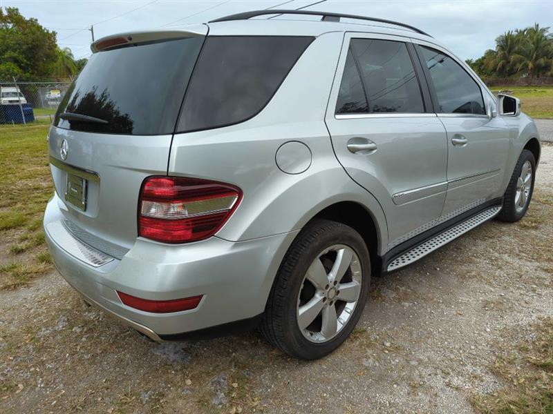 Mercedes-Benz M-Class ML350 2011