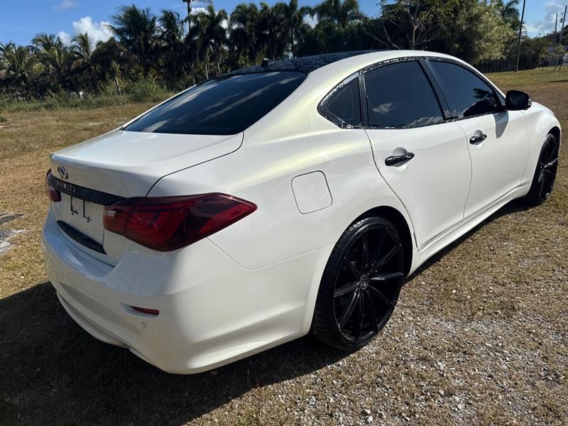 Infiniti Q70 37 2015