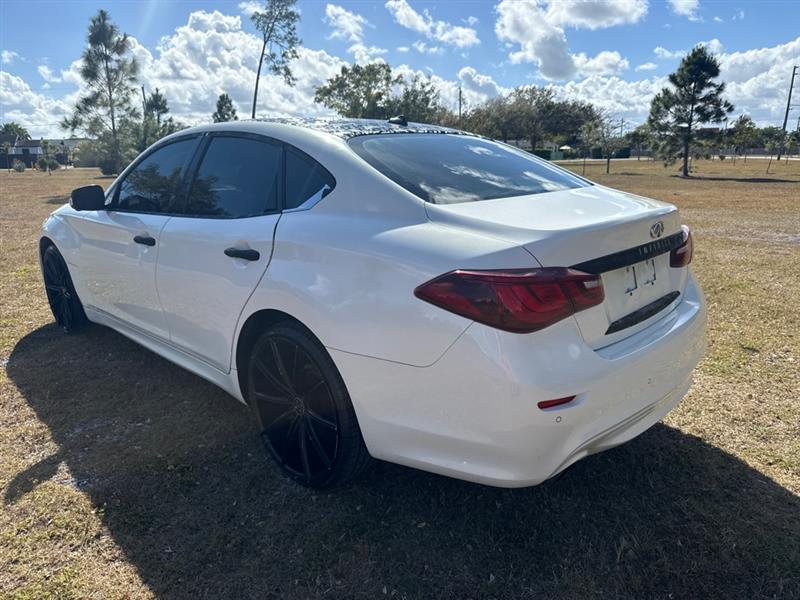 Infiniti Q70 37 2015