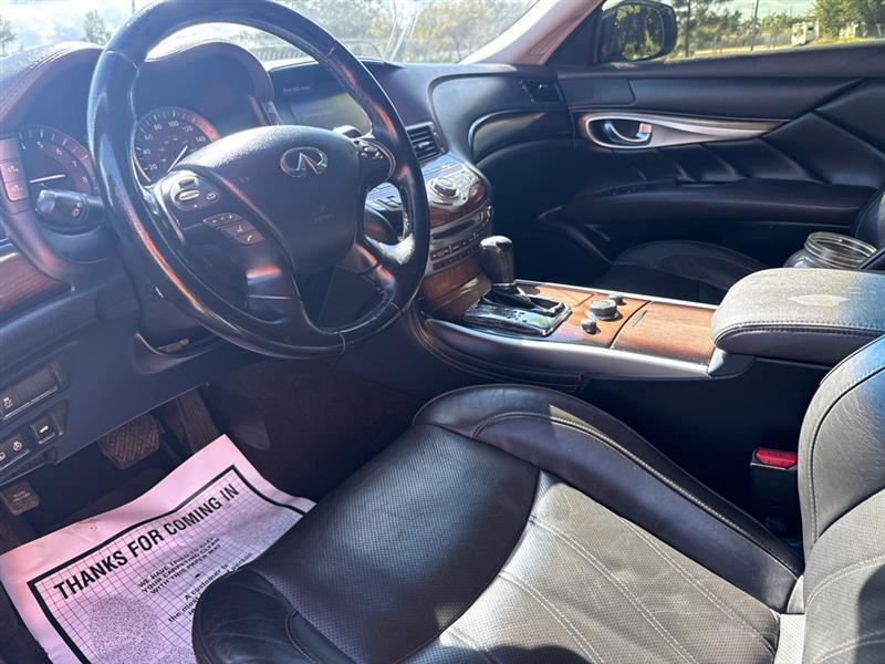 Infiniti Q70 37 2015