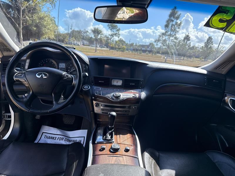 Infiniti Q70 37 2015