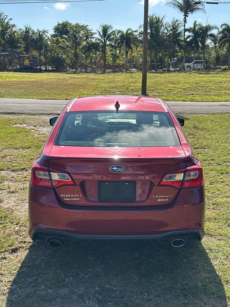 Subaru Legacy 3.6R Limited 2018