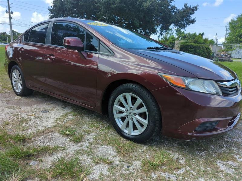 Honda Civic EX Sedan 5-Speed AT 2012