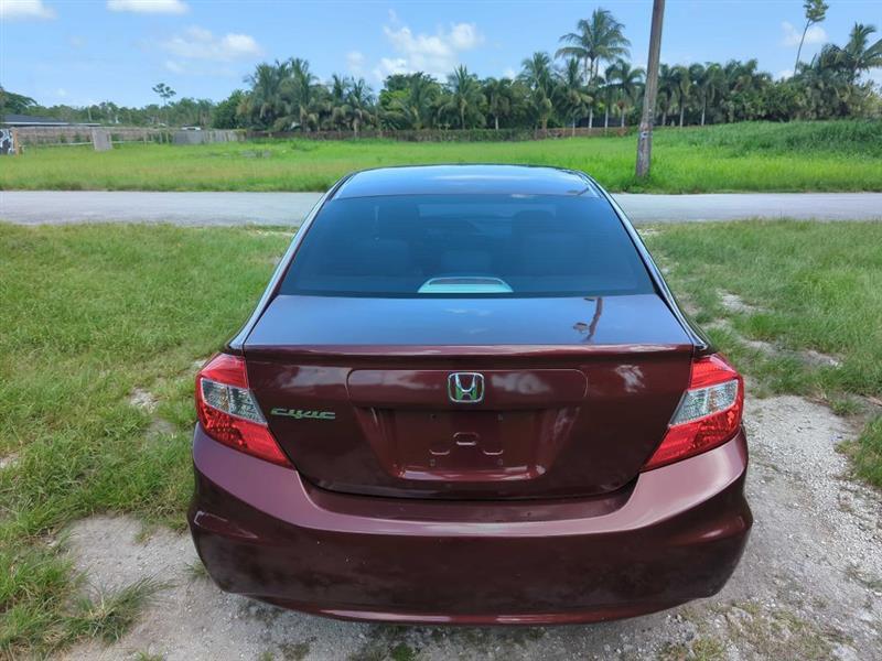 Honda Civic EX Sedan 5-Speed AT 2012