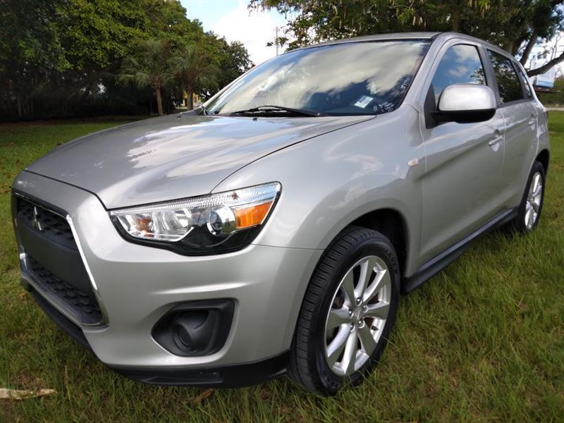 Mitsubishi Outlander Sport ES 2WD 2015