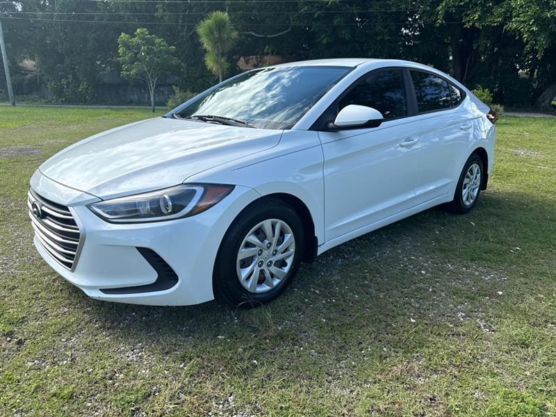 Hyundai Elantra SE 6AT 2018