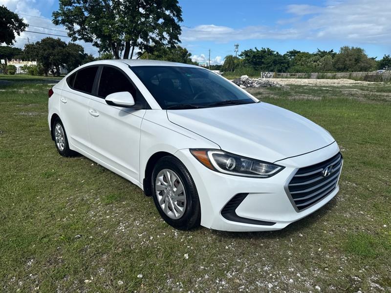Hyundai Elantra SE 6AT 2018
