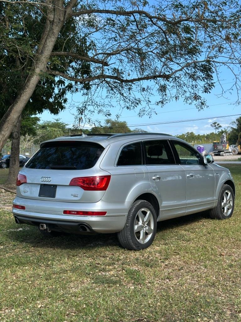 Audi Q7 3.0T Premium Plus quattro 2015