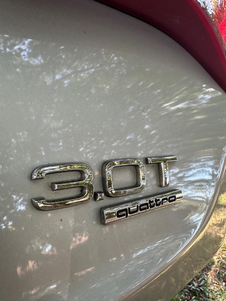 Audi Q7 3.0T Premium Plus quattro 2015