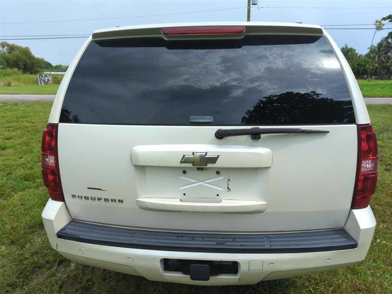 Chevrolet Suburban LS 1500 2WD 2008