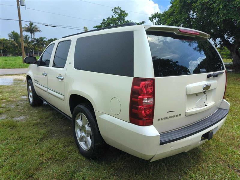 Chevrolet Suburban LS 1500 2WD 2008