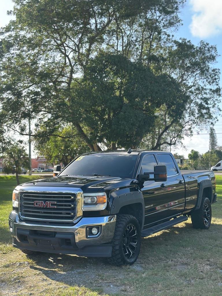 GMC Sierra 3500HD SLE Crew Cab 4WD 2015