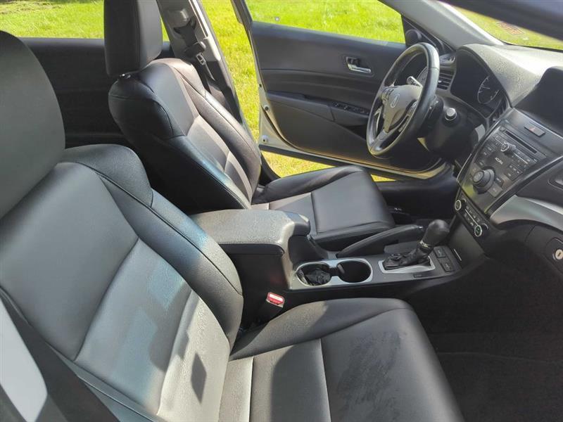 Acura ILX Base 2018