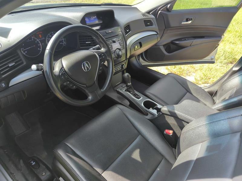 Acura ILX Base 2018