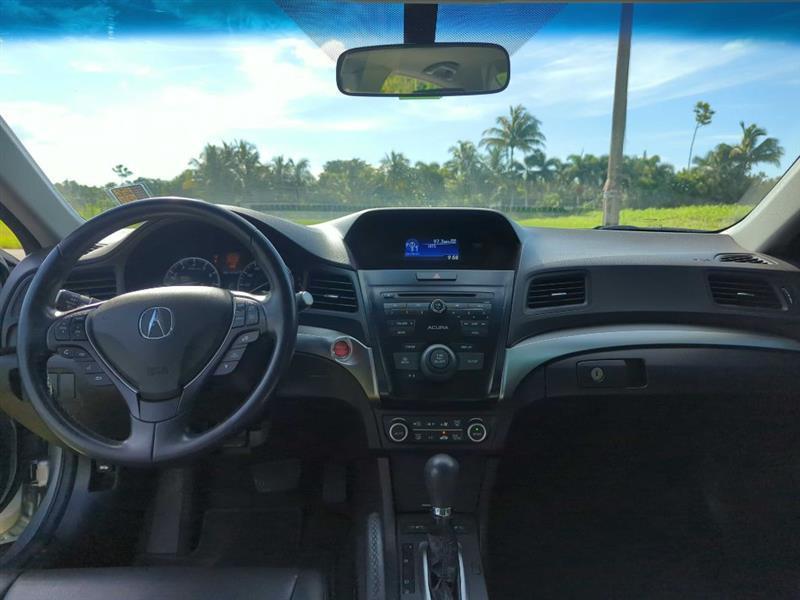 Acura ILX Base 2018