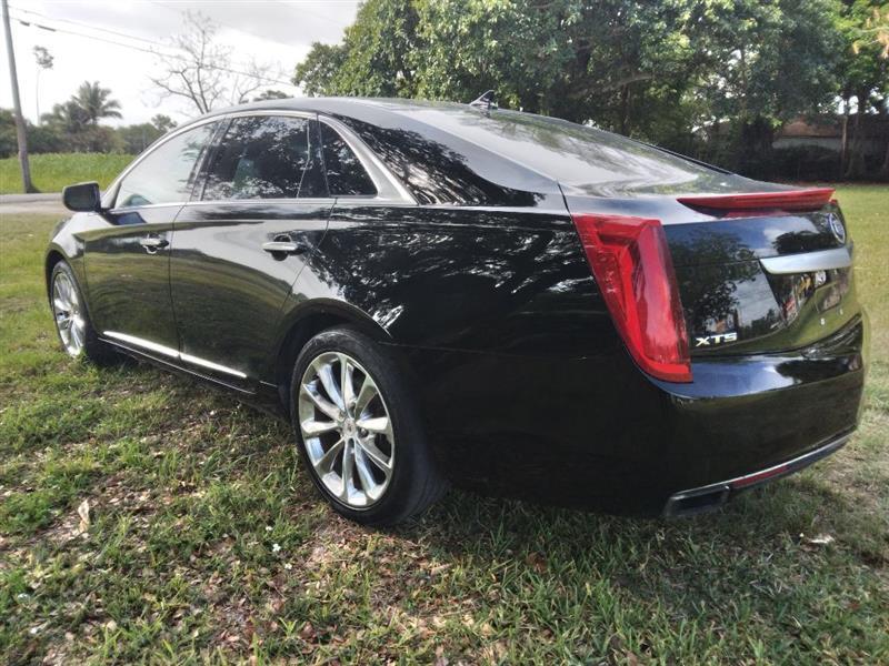 Cadillac XTS Luxury FWD 2014