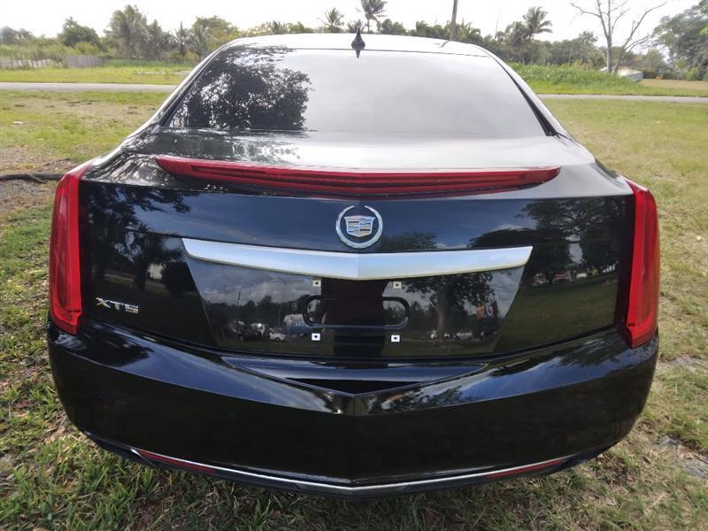 Cadillac XTS Luxury FWD 2014