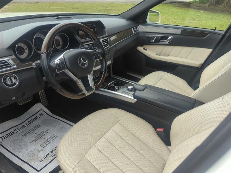Mercedes-Benz E-Class E550 Sedan 4MATIC 2014