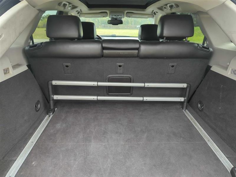 Cadillac SRX Luxury 2012