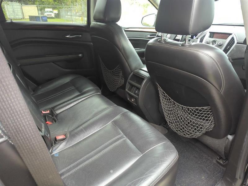 Cadillac SRX Luxury 2012