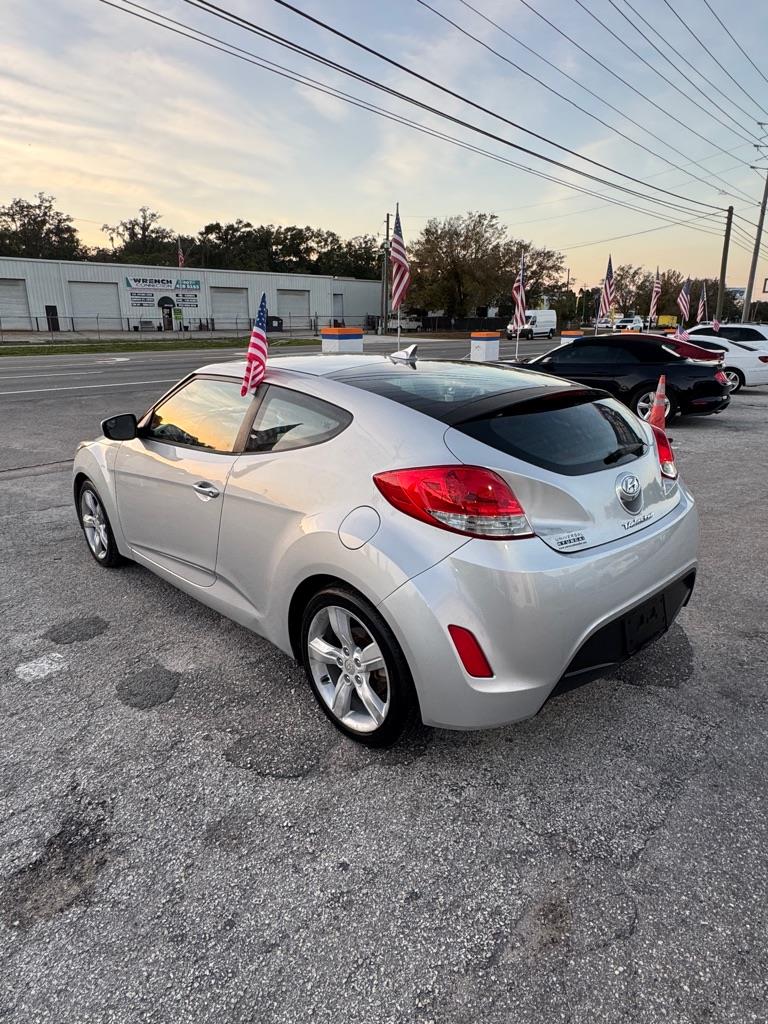 Hyundai Veloster Base 6MT 2015