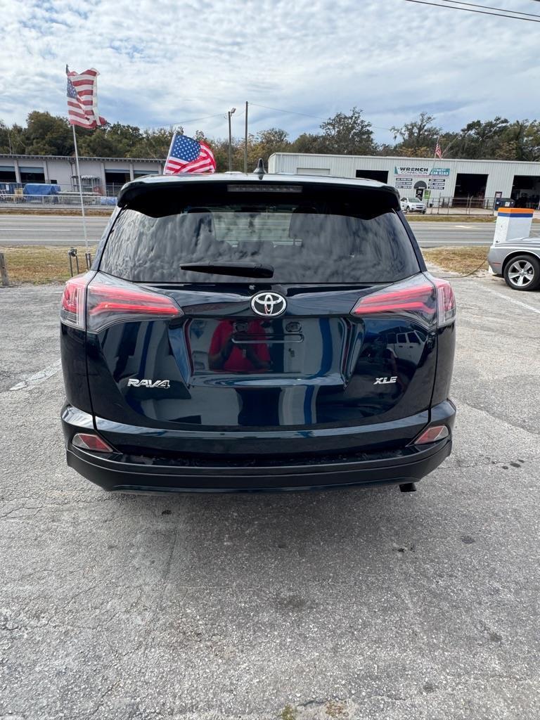 Toyota RAV4 XLE FWD 2018